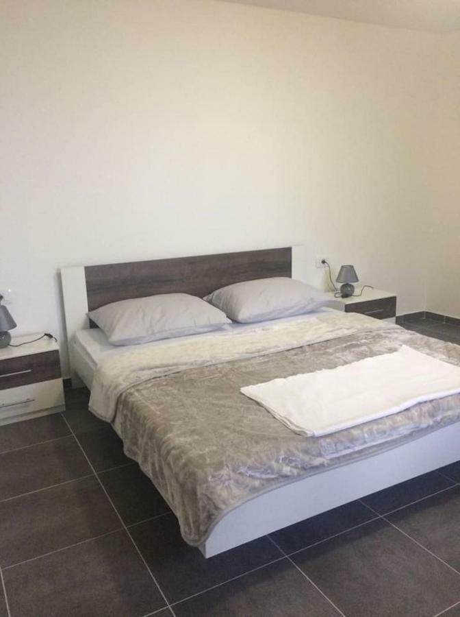 Adria 2 Apartment Novi Vinodolski Bagian luar foto